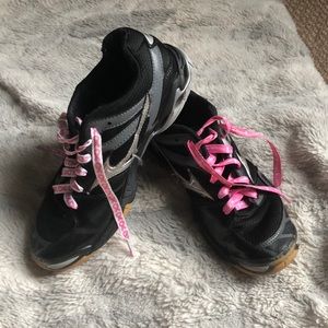 Mizuno volleyball shoes